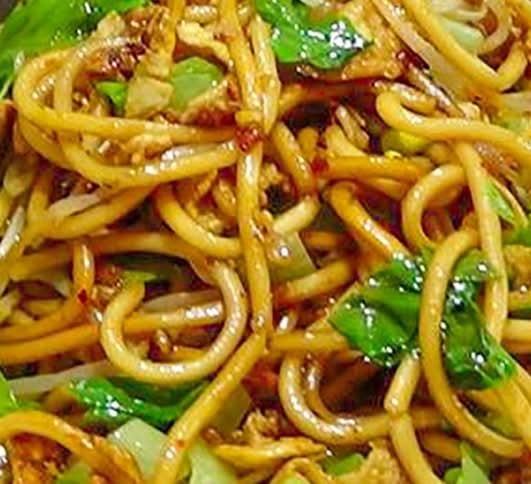 Stir-Fried Noodles / 炒面